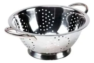 TAZON COLADOR ACERO REF:CD-24 (24CM)